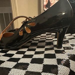 Mary Jane mid heel black shoes